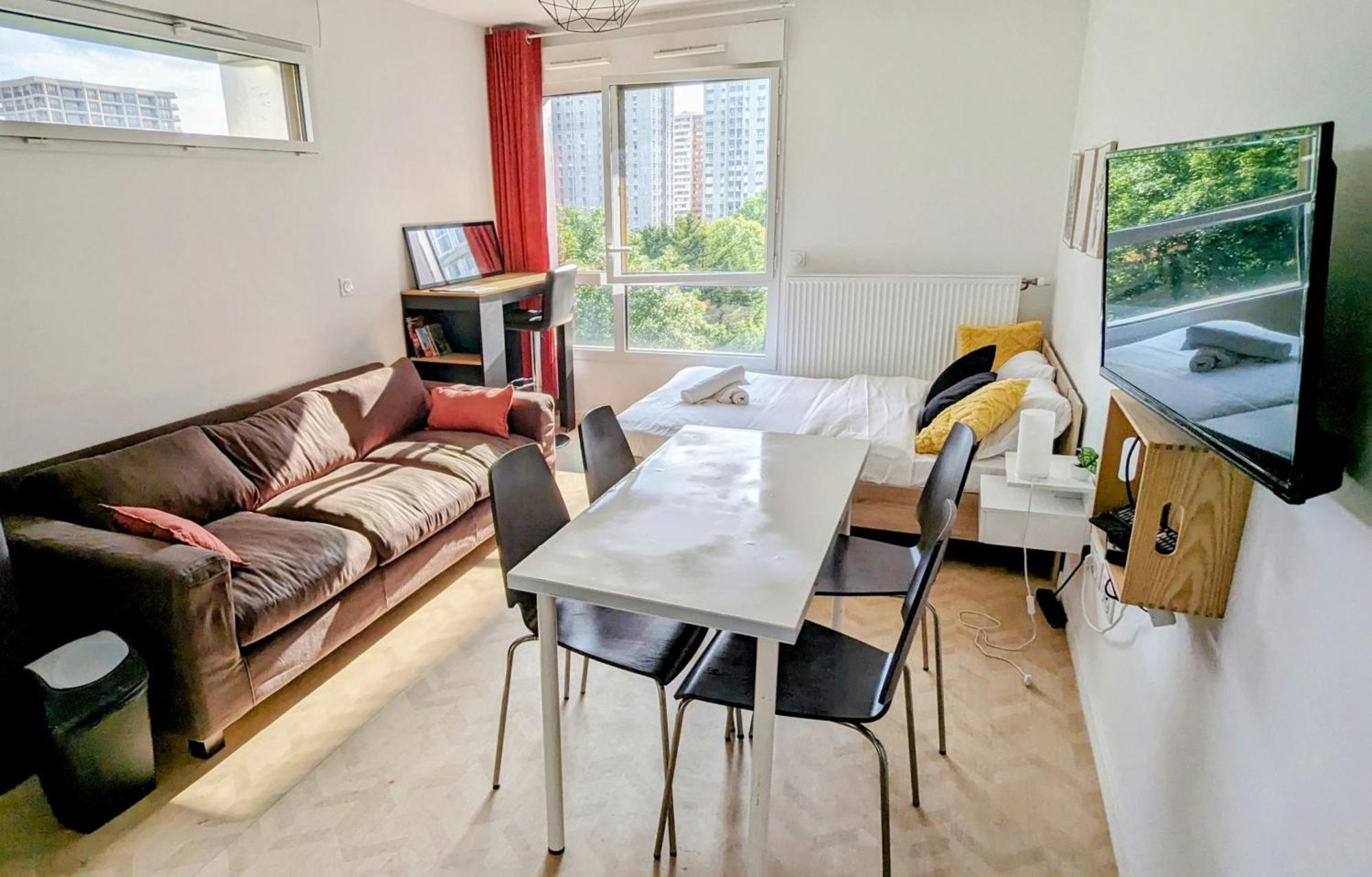 Pablo - 3 Min Du Metro - Ideal Duo & Bebe * Bobigny